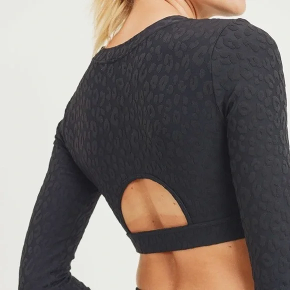 Black Long Sleeve Crop Top - Picture 2 of 2